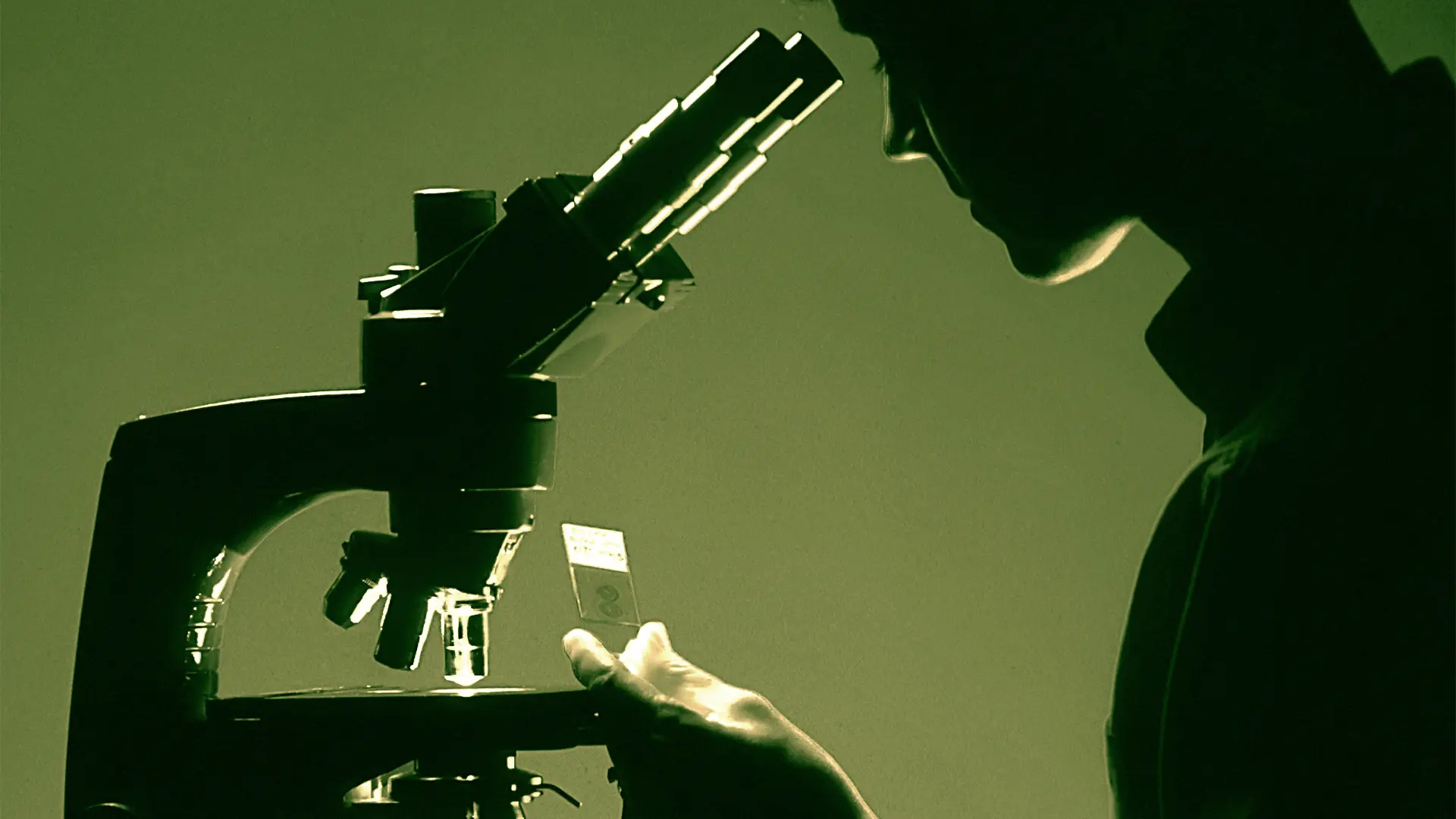 Weekly Top Stories: Canada Invests $49 Million in Open Science Drug Discovery Network; Federal Government Addresses Substance Use Crisis; Metro Strike Highlights Universal Pharmacare Program Issue